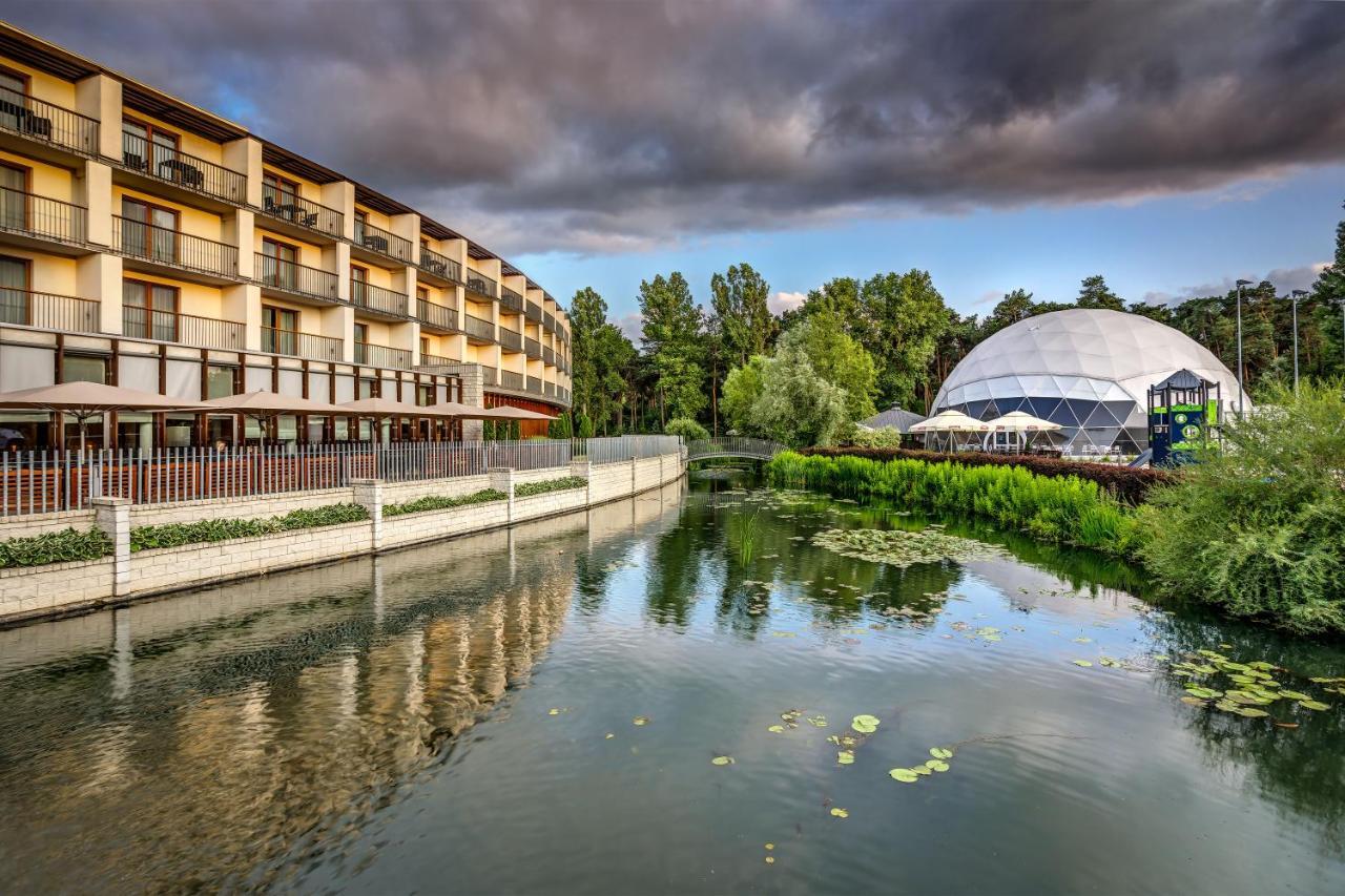 Holiday Inn Resort Warsaw Jozefow By Ihg Dış mekan fotoğraf