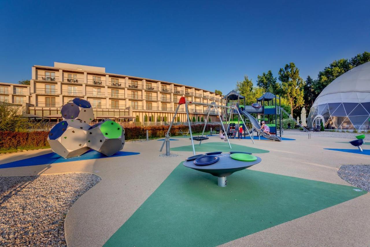 Holiday Inn Resort Warsaw Jozefow By Ihg Dış mekan fotoğraf