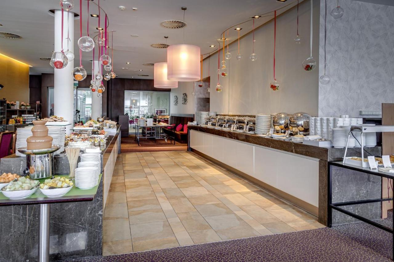 Holiday Inn Resort Warsaw Jozefow By Ihg Dış mekan fotoğraf