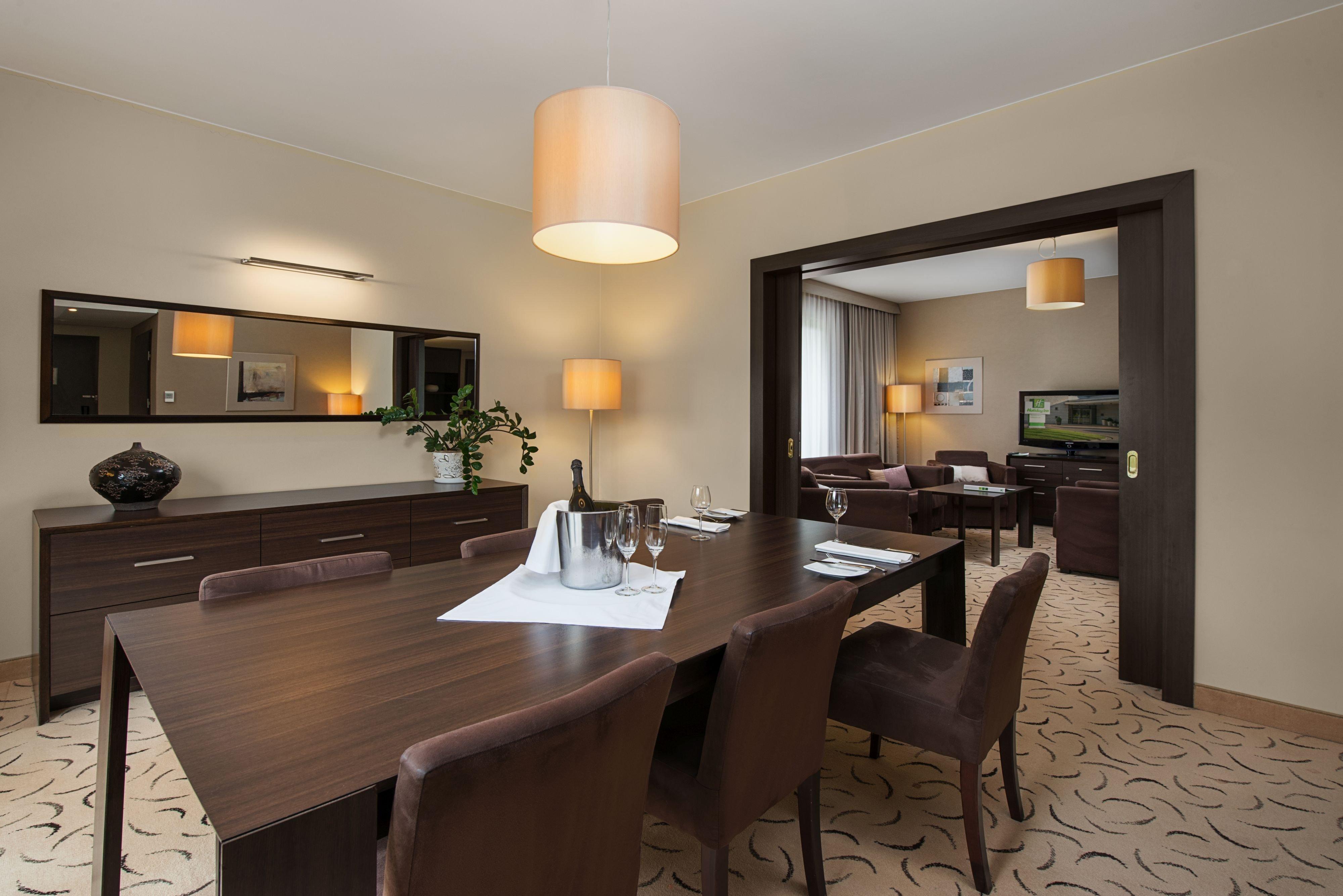 Holiday Inn Resort Warsaw Jozefow By Ihg Dış mekan fotoğraf