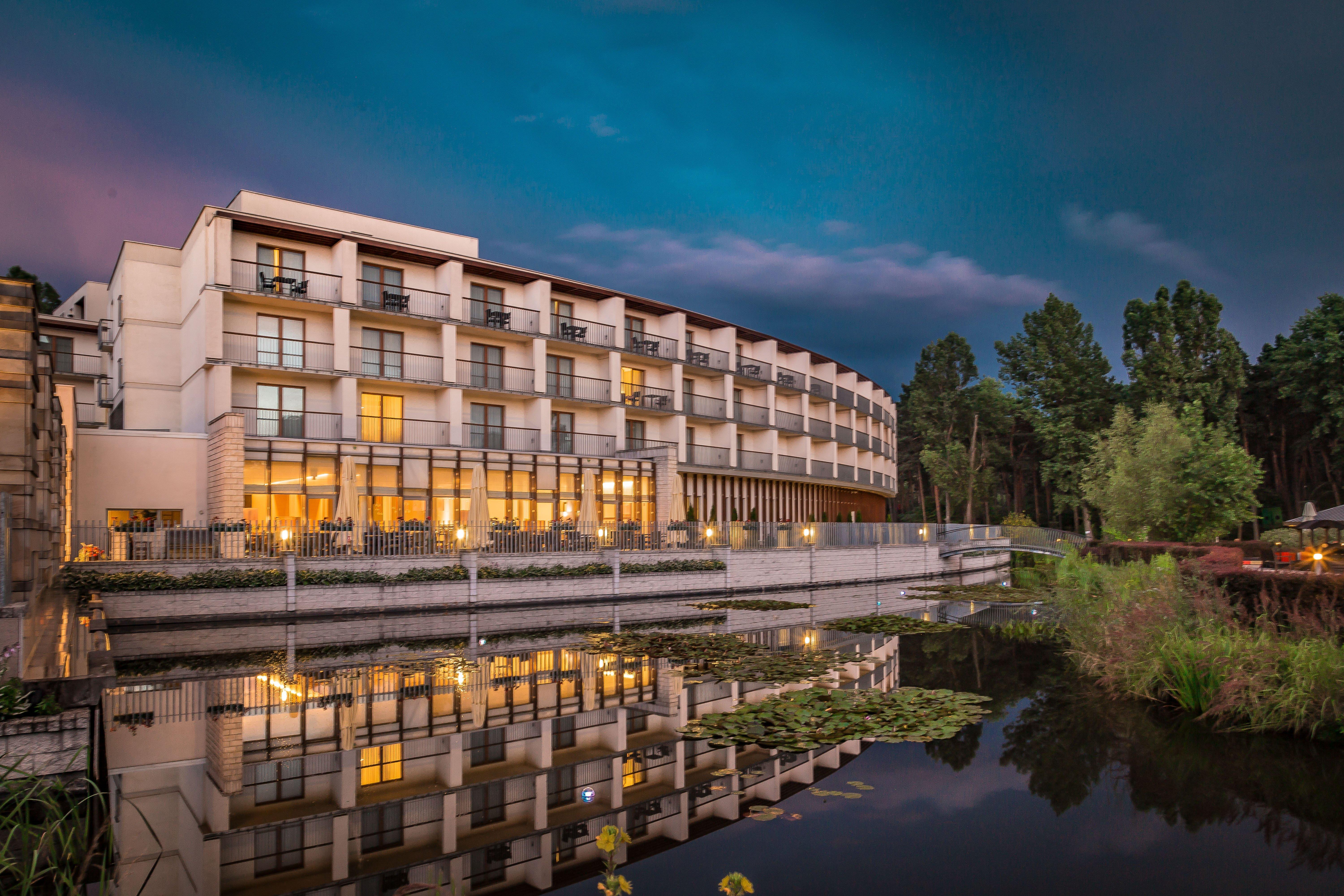 Holiday Inn Resort Warsaw Jozefow By Ihg Dış mekan fotoğraf