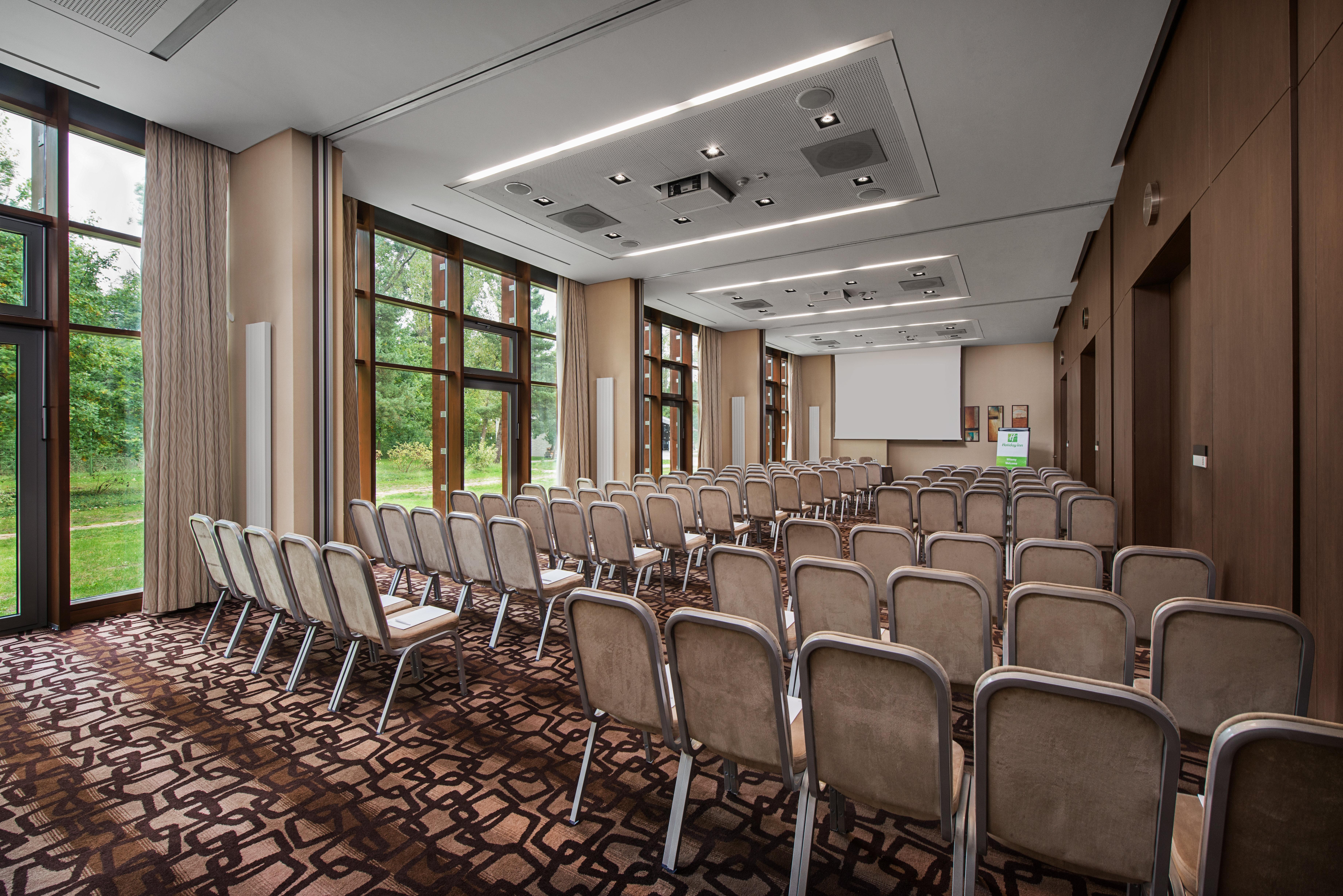 Holiday Inn Resort Warsaw Jozefow By Ihg Dış mekan fotoğraf